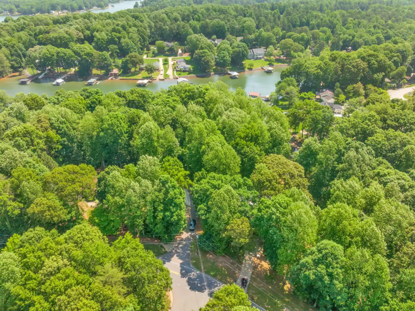 Lake side views / Lake Access